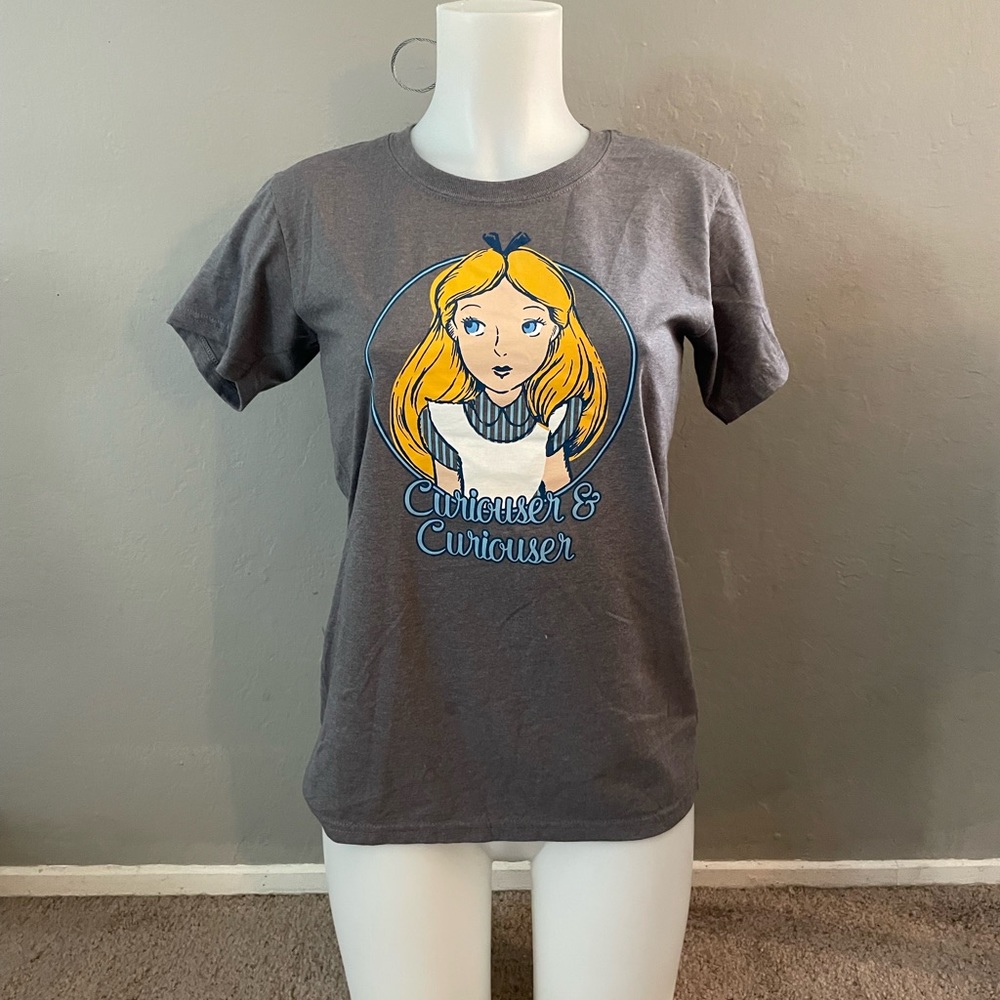NWOT - Alice in Wonderland Curiouser & Curiouser